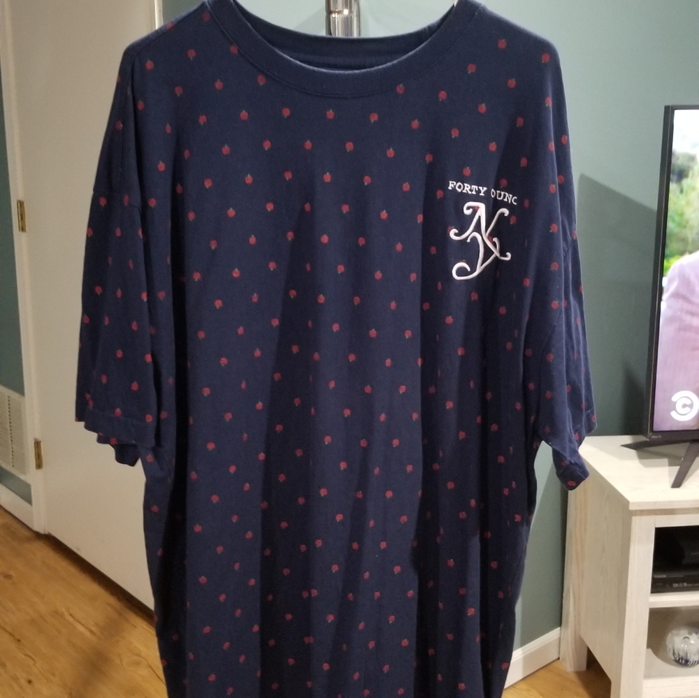 40 Oz New York XXL Apple Shirt